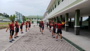 Anggota Korem 045/Gaya, Laksanakan Olahraga Bersama