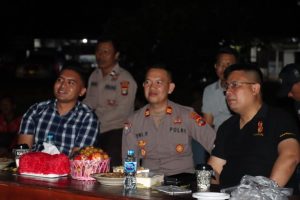 Kapolres Bangka Tengah, Adakan Kegiatan Jumat Curhat dan Nobar Piala Dunia Bersama Warga