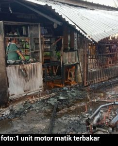 Motor Meledak,Warung Cak Ding Hangus Terbakar