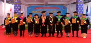 UBB Laksanakan Wisuda Angkatan XXVII, Prof Ibrahim: 337 Wisudawan Resmi Kembali ke Orang Tua
