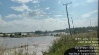 Fasum Jalan dan Tiang Listrik Hampir Roboh, Penambangan Di Tanah Desa Mapur Di Pertanyakan Warga