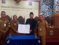 PJ Walikota Pangkalpinang Hadiri Rapat Paripurna DPRD