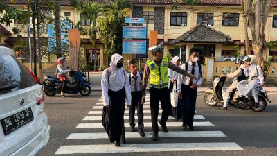 Maksimalkan Pelayanan, Polres Bangka Beri Bantuan Layanan Pengaturan Lalu Lintas