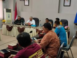 Masyarakat Keberatan Pemasangan Plang oleh PT BRS, Nama Bupati Sempat Terseret