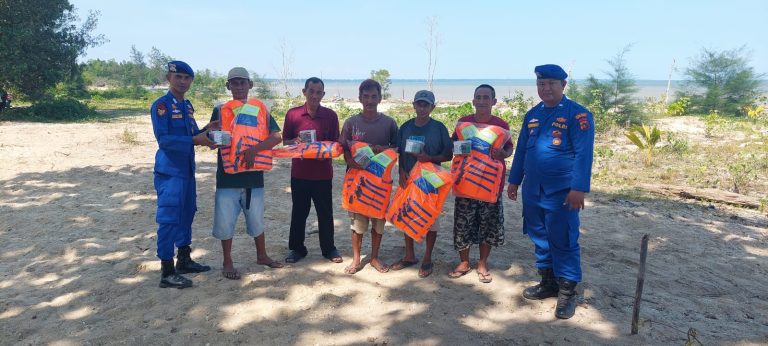 Sat Polairud Bangka Barat Laksanakan Giat Bintibmas Perairan Bersama Nelayan KUB.Doa Bersama Dusun Pait Jaya