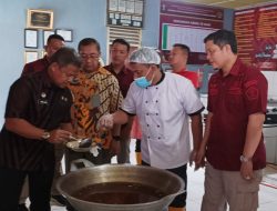 Dirkesrehab Berikan Apresiasi Untuk Kalapas Hidayat dan Jajaran, Sajikan Masakan Lokal Lempah Darat Bagi Warga Binaan