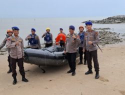 Sat Polair Polres Bangka Tengah Turunkan Alat Canggih, Berikan Rasa Aman Pengunjung Pantai  Terentang Jelang Liburan Tahun Baru 