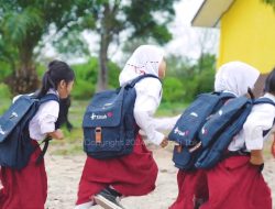 Dukung SDM Unggul, PT Timah Salurkan Beasiswa Dan Fasilitas Sekolah