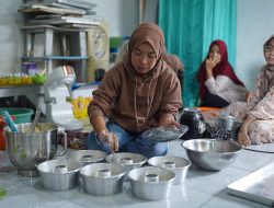 Dukung UMKM, PT Timah Berikan Bantuan Ke Kelompok Usaha Puding Besar