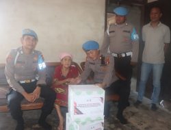 Polres Bangka Tengah Peduli, Salurkan Bansos Pada Lansia Lumpuh Rawat Tiga Anak