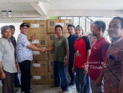 Beri Dukungan untuk Nelayan, PT Timah Serahkan Bantuan Mesin Tempel di Dusun Tanah Merah
