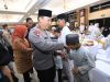 Polri Berbagi Takjil Dan Buka Puasa Bersama Serentak Seluruh Indonesia, Kapolri : Perkuat Sinergi Dengan Media Dan Masyarakat