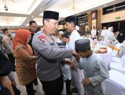 Polri Berbagi Takjil Dan Buka Puasa Bersama Serentak Seluruh Indonesia, Kapolri : Perkuat Sinergi Dengan Media Dan Masyarakat