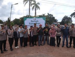 Polres Bangka Tengah Bersama Insan Pers Berbagi Takjil
