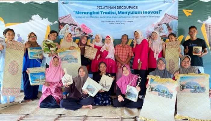 PT Timah Berikan Pelatihan Decoupage Bagi Masyarakat Adat Mapur, Dorong Pengembangan Kerajinan Lokal Dan Ekraf