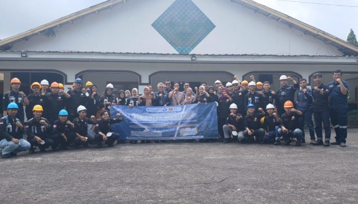 Pelajari Pengolahan dan Pemurnian, Puluhan Mahasiswa Polman Babel Kunjungi PT Timah