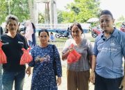Semangat Berbagi Karyawan PT Timah Mentok Di Momen Idul Adha, Warga Kesatuan Islam Tionghoa Hingga Petugas Kebersihan Terima Daging Kurban