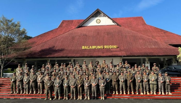 Retret Kepala Daerah Jilid II Berakhir, Gubernur Hidayat Bersama 85 Kepala Daerah Dianugerahi Tanda Alumni Kehormatan