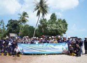 Jaga Ekosistem Pantai Batu Bedaun, PT Timah Kolaborasi dengan Karang Taruna Desa Rajik Tanam Ribuan Mangrove