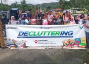 Wujud Peduli Sosial, Karyawan PT Timah Berbagi Barang Layak Pakai untuk Warga Lingkar Tambang di Momen HUT ke-49