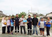 Beri Dukungan Peningkatkan Fasilitas Olahraga Masyarakat, PT Timah Serahkan Bantuan Perbaikan Lapangan Voli di Desa Rias