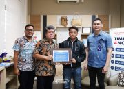PT Timah Bantu Biaya Pengobatan Ropianti Korban Salah Sasaran Penyiraman Air Keras 