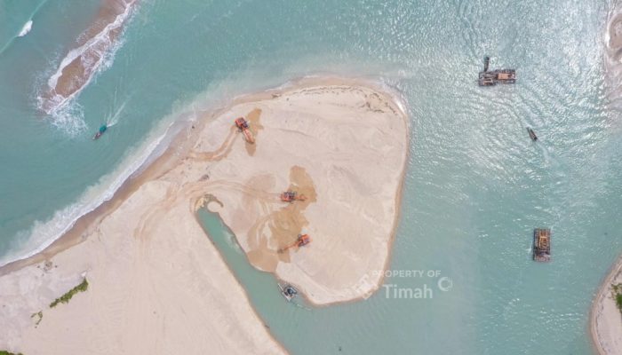 Pemulihan Akses Pelayaran: PT TIMAH Tbk Tanggapi Pendangkalan Muara Air Kantung melalui Program Pengerukan