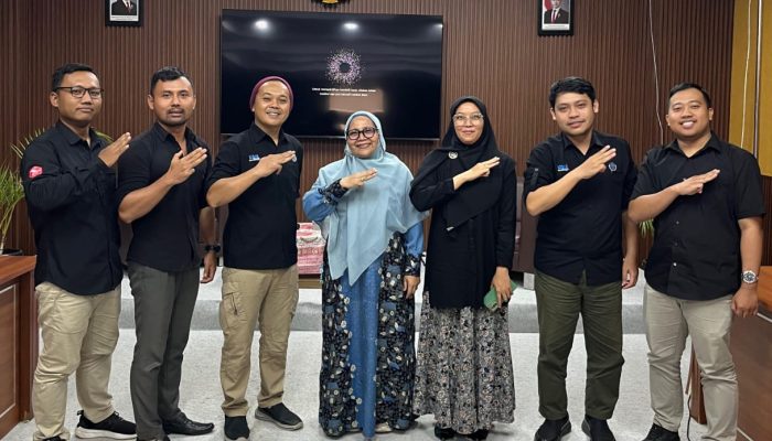 Dekan FIB Unand Sampaikan Kuliah Umum dan Bahas Kolaborasi Tridarma di UBB