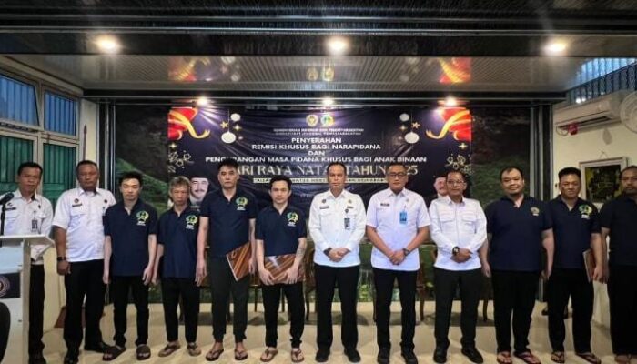 Kanwil Ditjenpas Babel Berikan Remisi Natal kepada 32 Warga Binaan