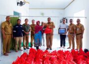Melalui Program TJSL, PT TIMAH Tbk Hadirkan Bantuan Pangan bagi Masyarakat Terdampak Bencana Tahun 2025