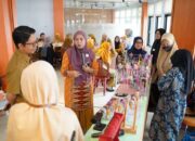 PT TIMAH Tbk Kolaborasi UMKM dan Pendidikan Lewat Pelatihan Meronce untuk Guru di Pangkalpinang