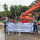 Dukung Pemulihan Bencana, PT Timah Bersama Lanal Babel Kirim Excavator via KRI Gilimanuk-531