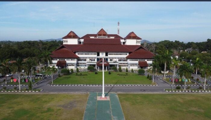 Hidayat Arsani Tegaskan Komitmen Transparansi, Pemprov Babel Jelaskan Polemik Mobiler Rumah Dinas Wagub