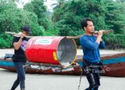 PT TIMAH Tebar Benih Cumi dan Tenggelamkan Atraktor di Pantai Tuing, Dukung Kelestarian Sumber Daya Laut